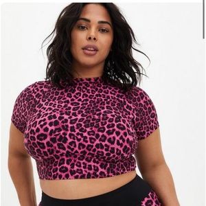 Active Wireless Cropped Short Sleeve Rashguard Swim or Workout Top NWT size 3X